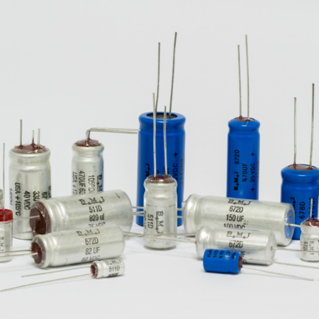 Mini Radial Capacitors